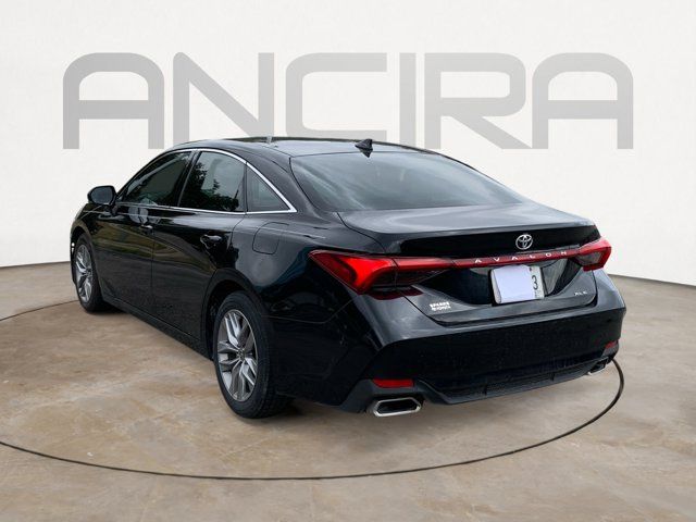 2022 Toyota Avalon XLE