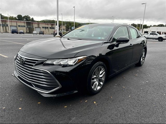 2022 Toyota Avalon XLE