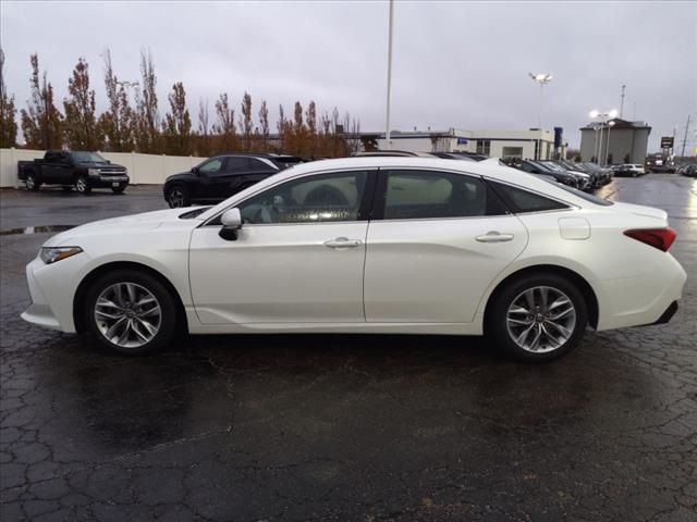 2022 Toyota Avalon XLE