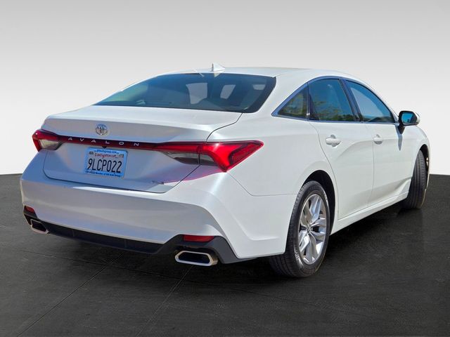 2022 Toyota Avalon XLE