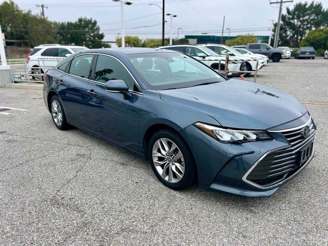 2022 Toyota Avalon XLE