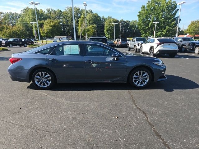 2022 Toyota Avalon XLE