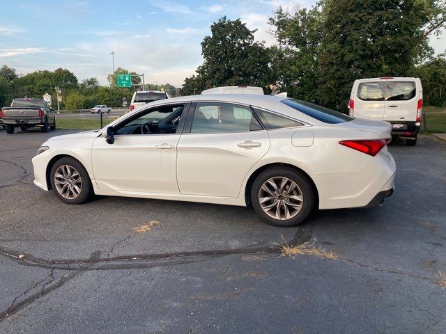 2022 Toyota Avalon XLE