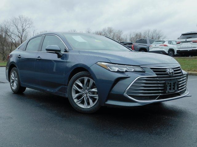 2022 Toyota Avalon XLE