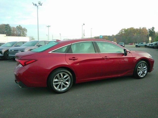 2022 Toyota Avalon XLE