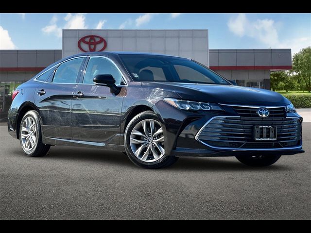 2022 Toyota Avalon XLE