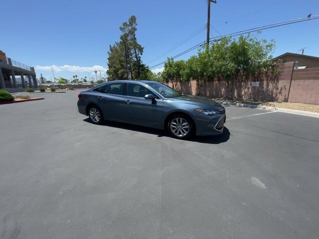 2022 Toyota Avalon XLE