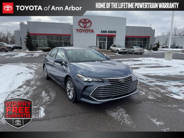 2022 Toyota Avalon XLE