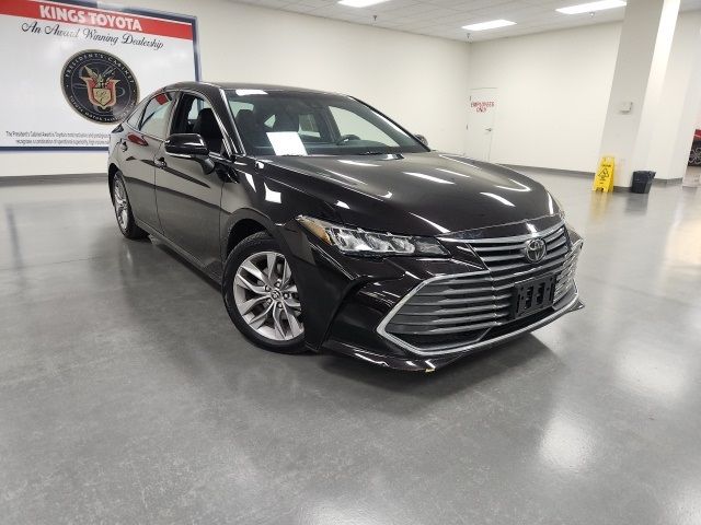 2022 Toyota Avalon XLE