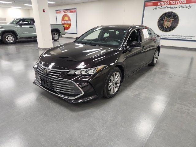 2022 Toyota Avalon XLE