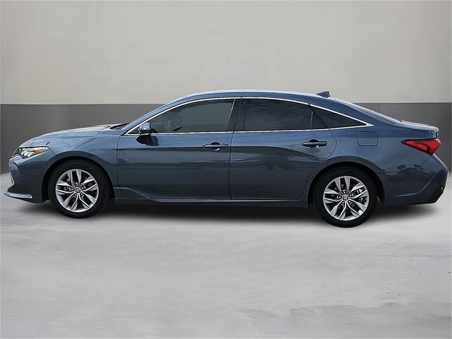2022 Toyota Avalon XLE