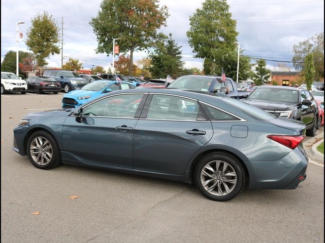 2022 Toyota Avalon XLE