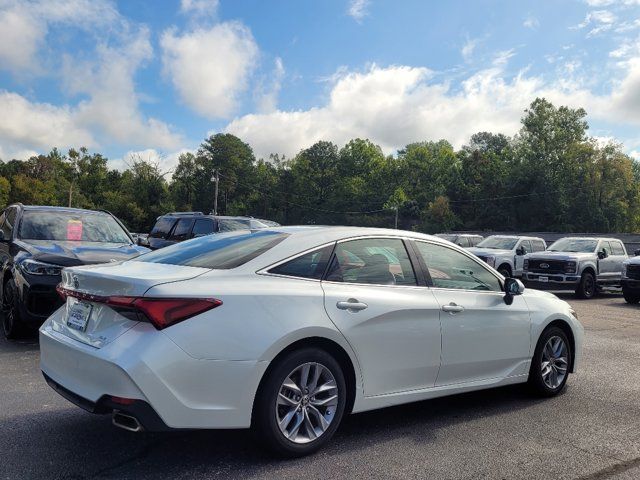 2022 Toyota Avalon XLE