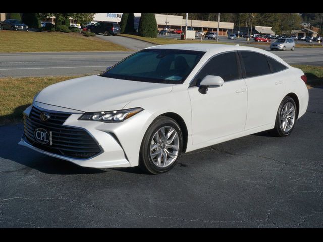 2022 Toyota Avalon XLE