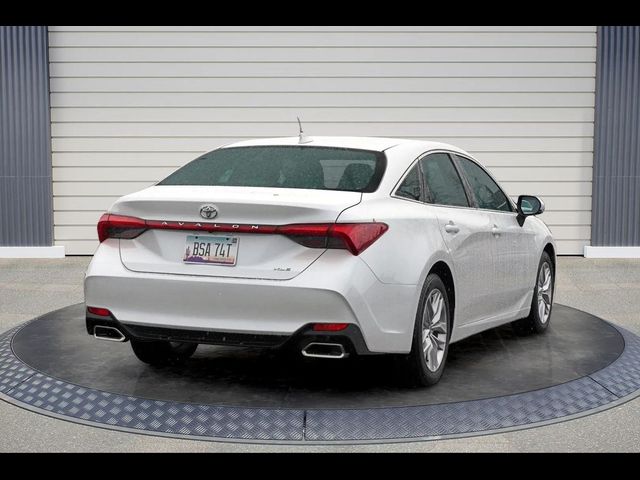 2022 Toyota Avalon XLE