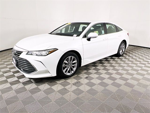 2022 Toyota Avalon XLE