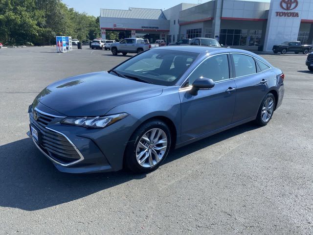 2022 Toyota Avalon XLE