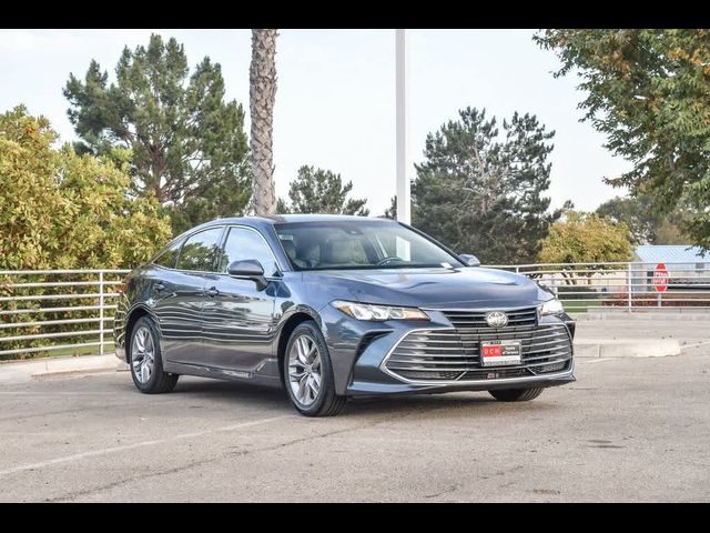 2022 Toyota Avalon XLE