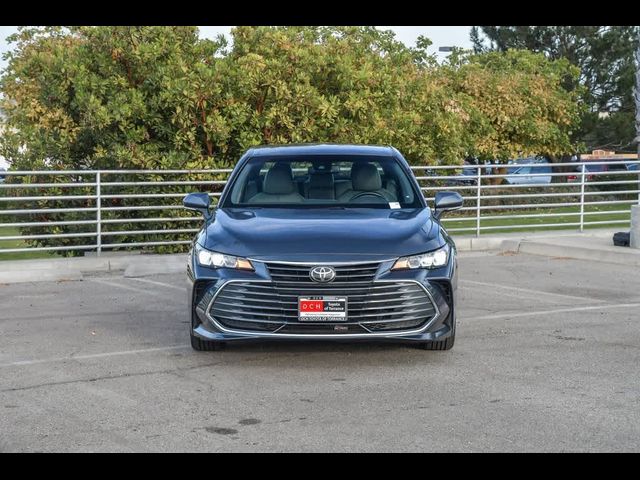 2022 Toyota Avalon XLE