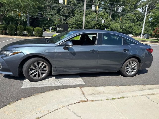 2022 Toyota Avalon XLE