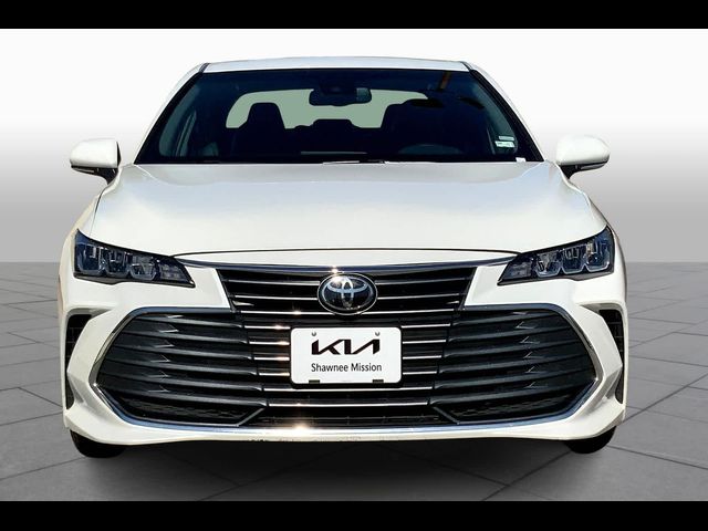 2022 Toyota Avalon XLE