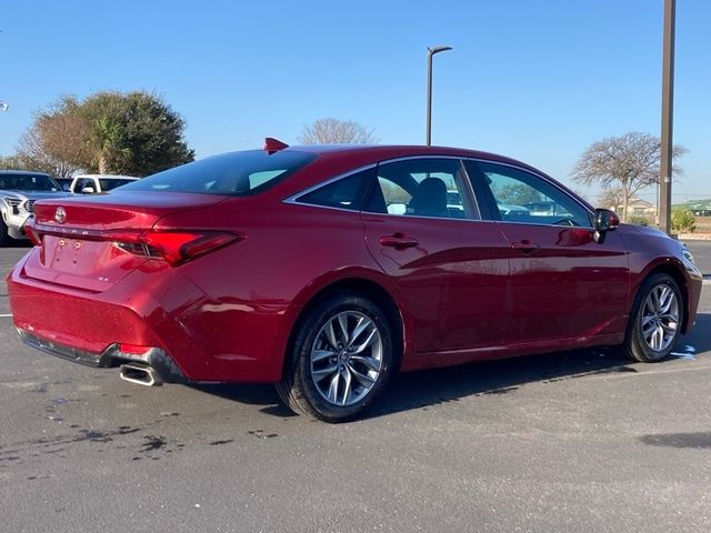 2022 Toyota Avalon XLE