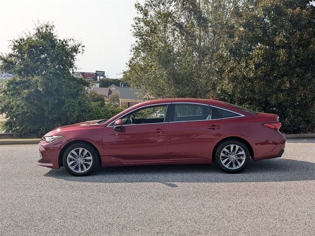 2022 Toyota Avalon XLE