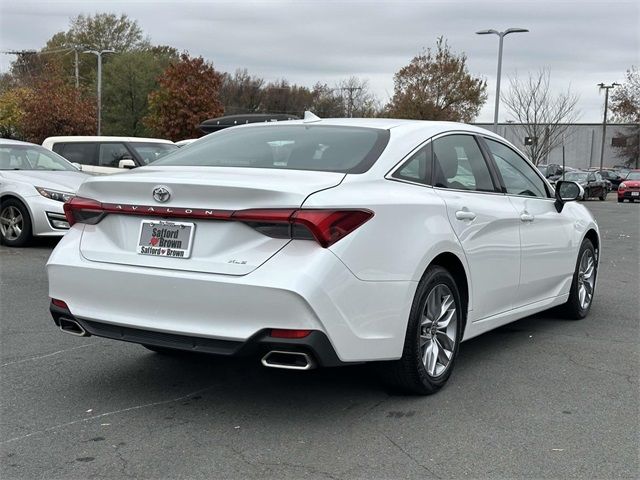 2022 Toyota Avalon XLE