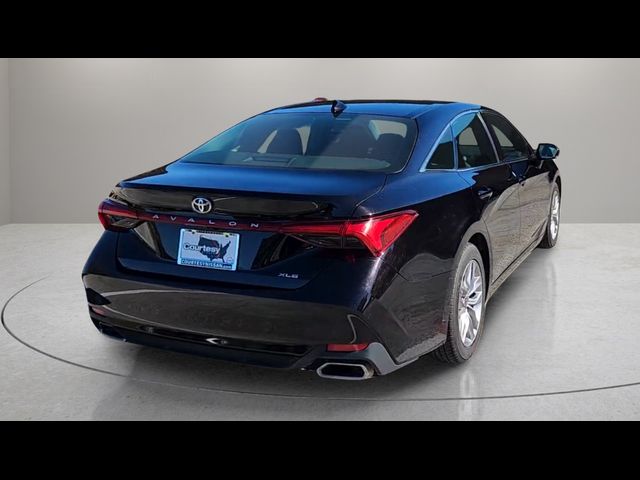 2022 Toyota Avalon XLE