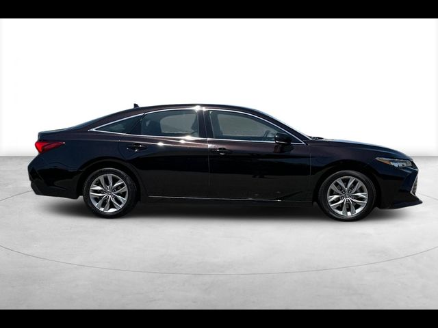 2022 Toyota Avalon XLE