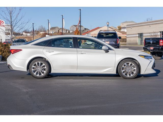 2022 Toyota Avalon XLE