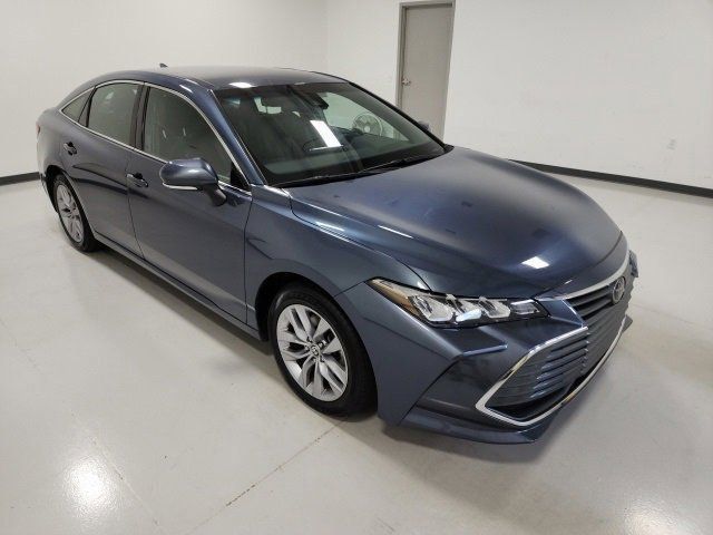 2022 Toyota Avalon XLE