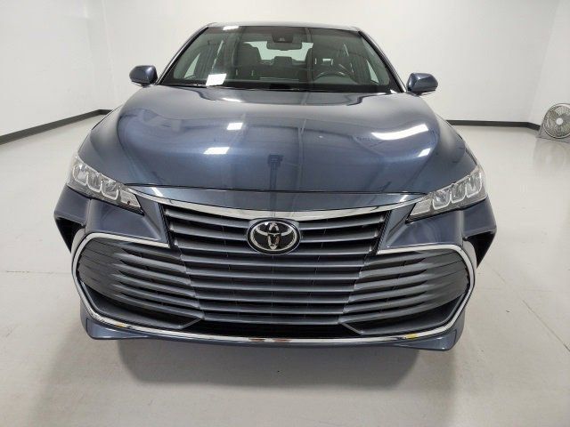 2022 Toyota Avalon XLE