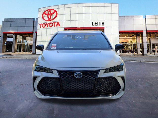 2022 Toyota Avalon Hybrid XSE Nightshade