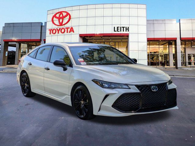 2022 Toyota Avalon Hybrid XSE Nightshade