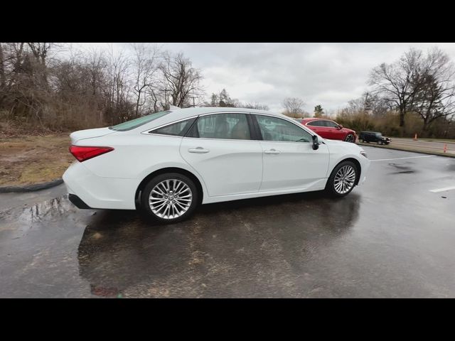 2022 Toyota Avalon Hybrid Limited