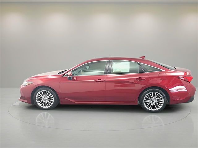 2022 Toyota Avalon Hybrid Limited