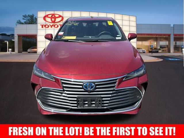 2022 Toyota Avalon Hybrid Limited