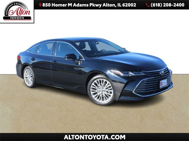 2022 Toyota Avalon Hybrid Limited