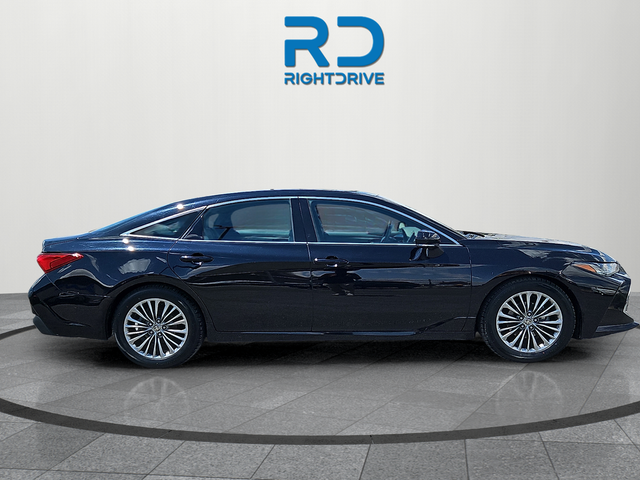 2022 Toyota Avalon Hybrid Limited