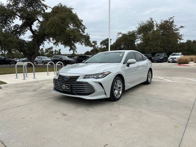 2022 Toyota Avalon Hybrid XLE