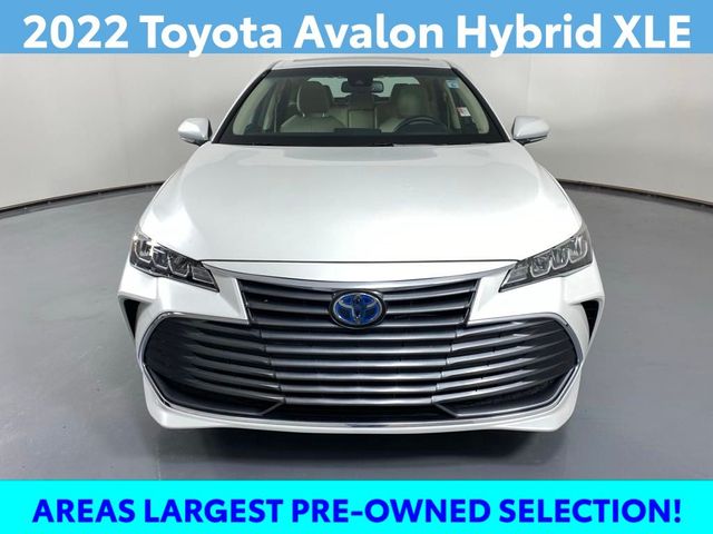 2022 Toyota Avalon Hybrid XLE