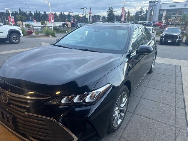 2022 Toyota Avalon Hybrid XLE