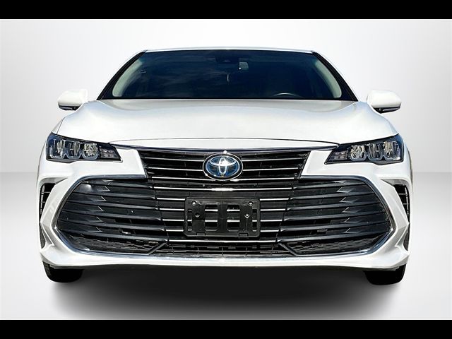 2022 Toyota Avalon Hybrid XLE