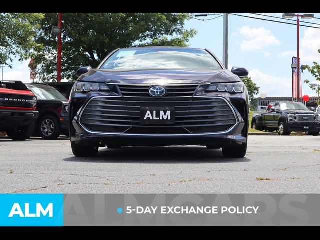 2022 Toyota Avalon Hybrid XLE