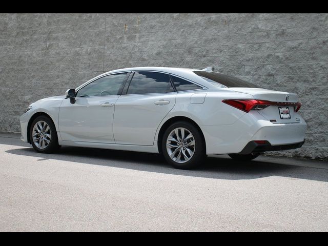 2022 Toyota Avalon Hybrid XLE