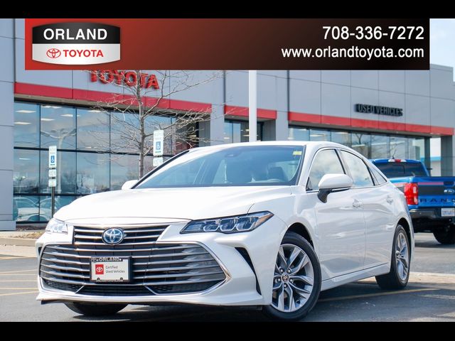 2022 Toyota Avalon Hybrid XLE