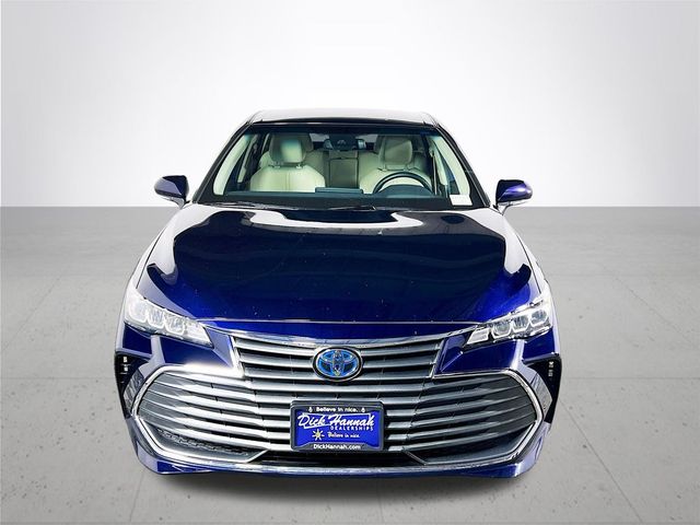 2022 Toyota Avalon Hybrid XLE