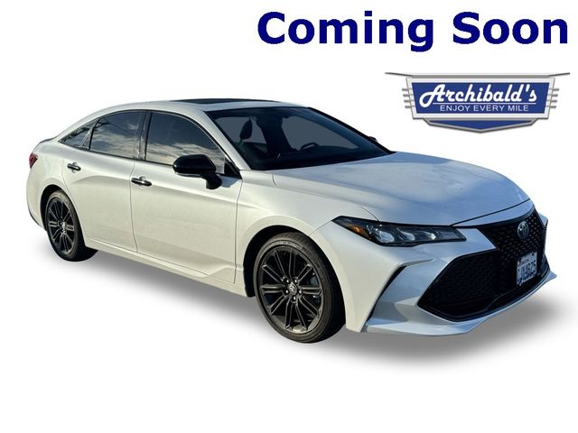 2022 Toyota Avalon Hybrid XSE Nightshade