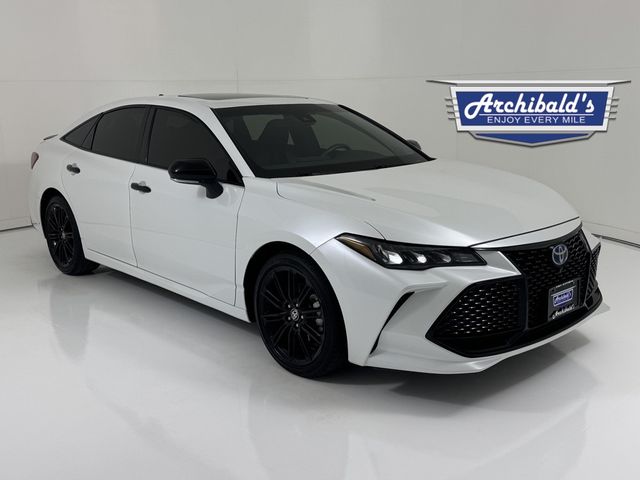 2022 Toyota Avalon Hybrid XSE Nightshade